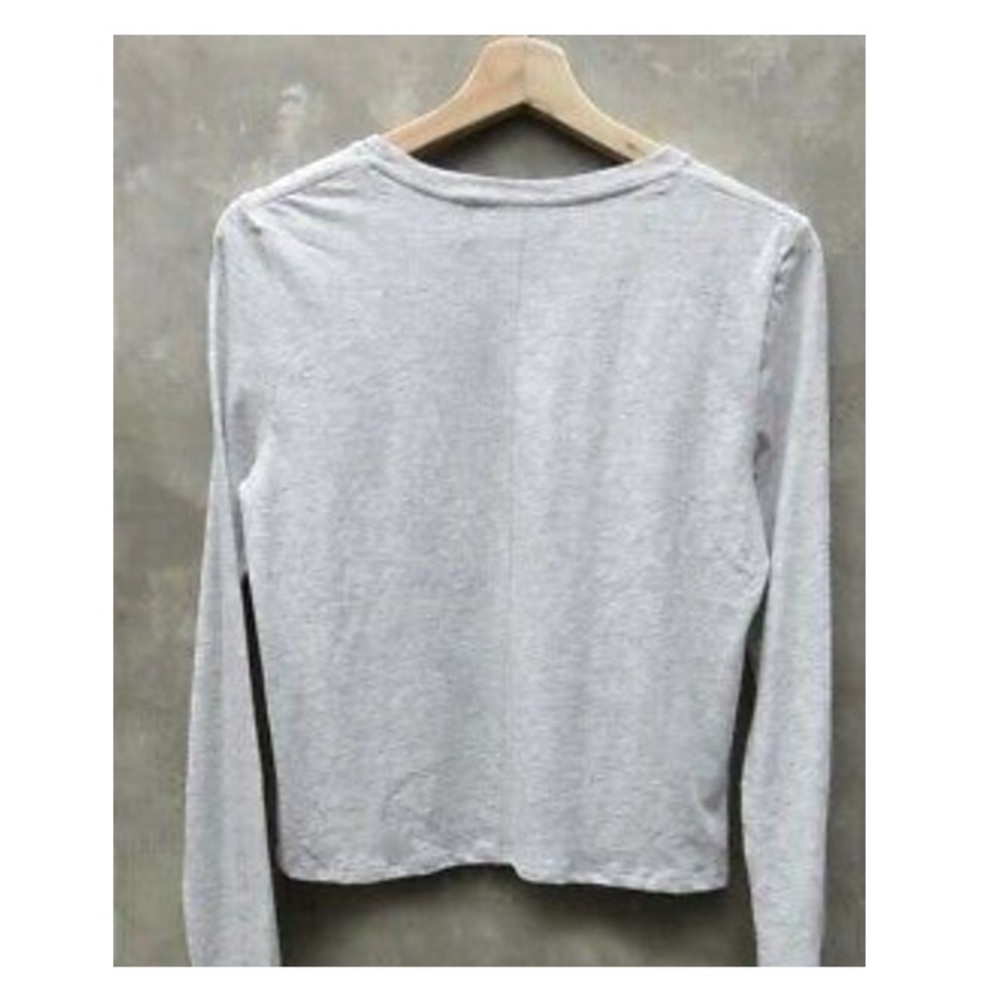 Theory Gray long sleeve tee shirt ❤️